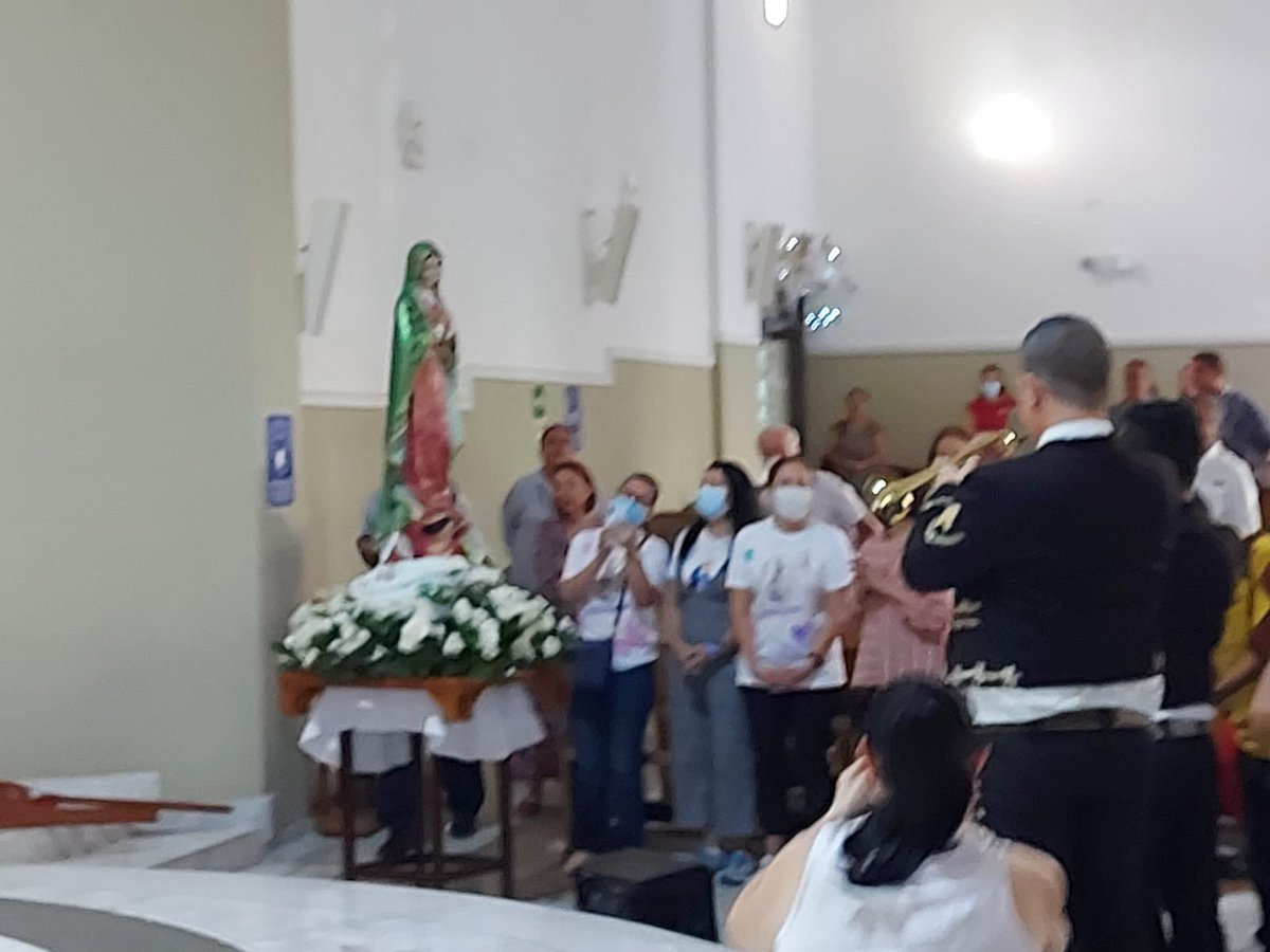 pespiritusantob's tweet photo. Mañanitas a la Virgen de Guadalupe 🙏🏻❤️celebrandole su dia🙏🏻
@NazarethFamili1 @ArquidiocesisBq https://t.co/X2UJH2c13O