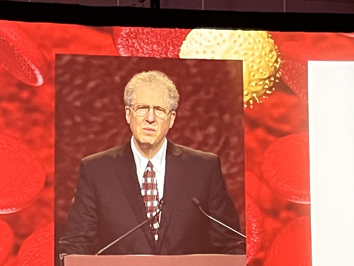 E. Donnal Thomas Award to Dr Bruce Blazar at #ash2022. Congratulations to a giant of transplant immunology ⁦<a href="/ASTCT/">ASTCT</a>⁩ ⁦@BldCancerDoc⁩ ⁦<a href="/ASH_hematology/">ASH</a>⁩