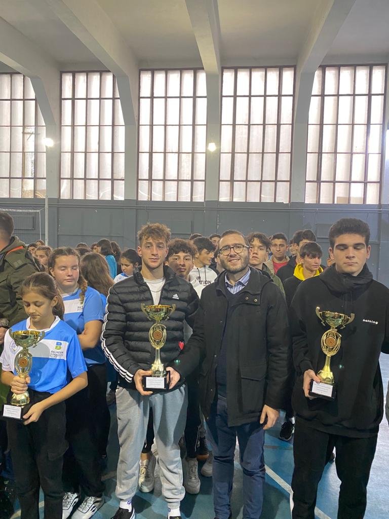 CpalMarmara's tweet photo. Okulumuz Marmara Mahalle Ligi Futbol Genç Erkekler birincisi olmuştur. Öğrencilerimizi tebrik ediyoruz 🏆 @MarmaraMem https://t.co/woL3scIrUX