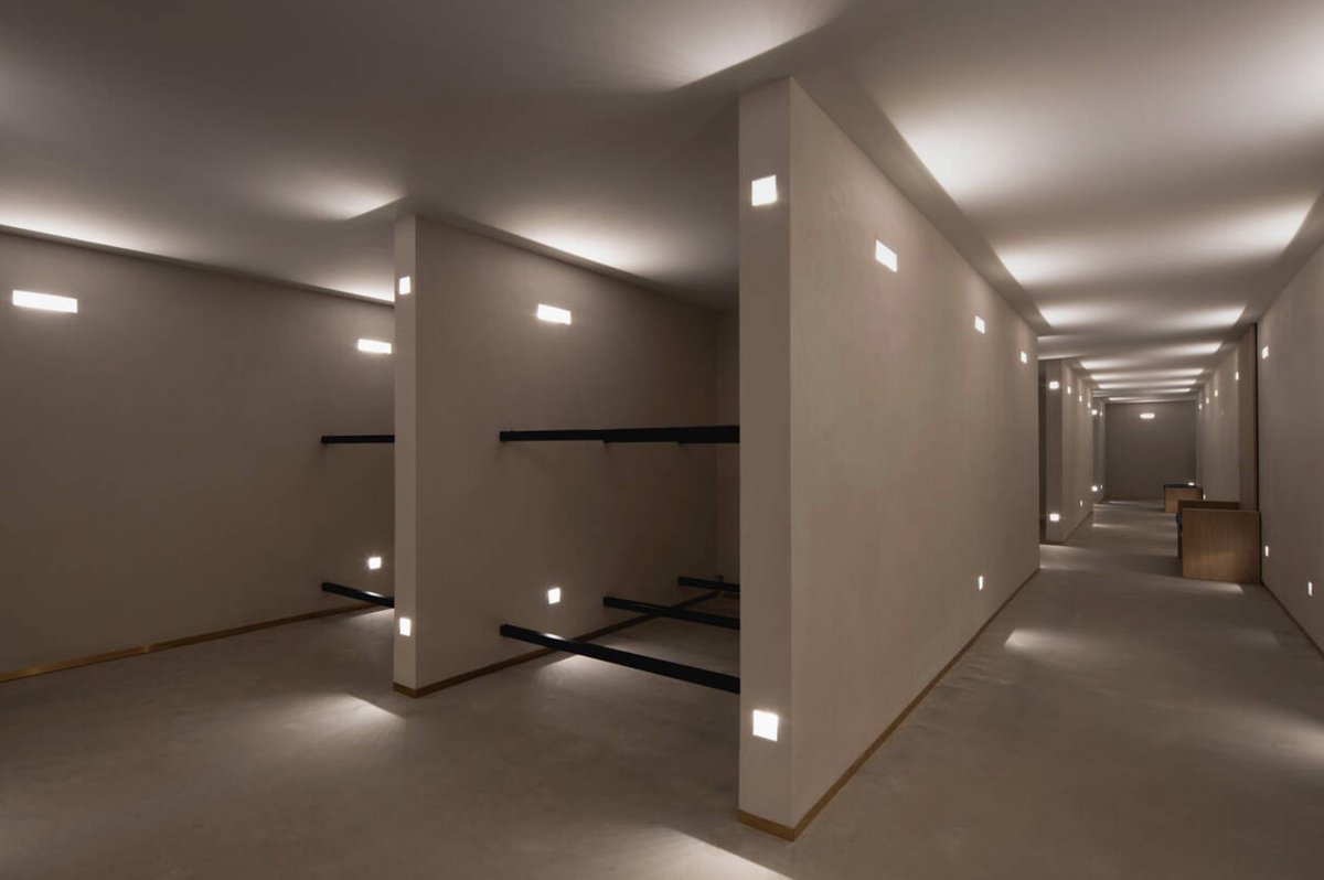 vpmdemos's tweet image. Nieuwe gedeelte koninklijke grafkelder
Plaats voor 20 kisten