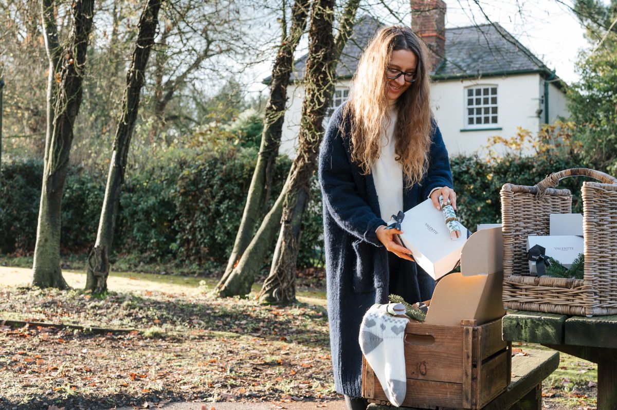 Mix and match your favourite products and add them to a luxuriously packaged gift box!🎁

You can choose 2 items or 3! Tailor it to your favourites!✨

#mixandmatch #giftboxes #homefragrance #skincare #gifting #gift #candle #candles #diffuser #diffusers