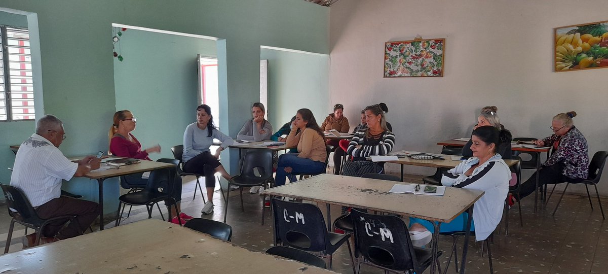 Se reúne el Director y las coordinadoras con especialistas y asistentes para el trabajo educativo .
<a href="/DMEmanicaragua/">DMEManicaragua</a> <a href="/dpevillaclara/">DGEP Villa Clara</a> <a href="/CubaMined/">MINED</a>, @CubaEduca <a href="/FarinaEstevez/">Yoandry Fariña Estévez</a>,<a href="/coralia_saez/">Coralia Ruiz Sàez</a>, <a href="/LisbeyVilches/">Lisbey Devora vilches</a> , <a href="/curbelo_asley/">Dr. C. Hernadith Asley Curbelo Castillo</a>, <a href="/elsa_ena/">Ena Elsa Velázquez Cobiella</a>, @yamilet50088609, <a href="/FarinaEstevez/">Yoandry Fariña Estévez</a>, <a href="/VcProvincial/">Comunicadora Institucional de Educaciòn VC🇨🇺</a>