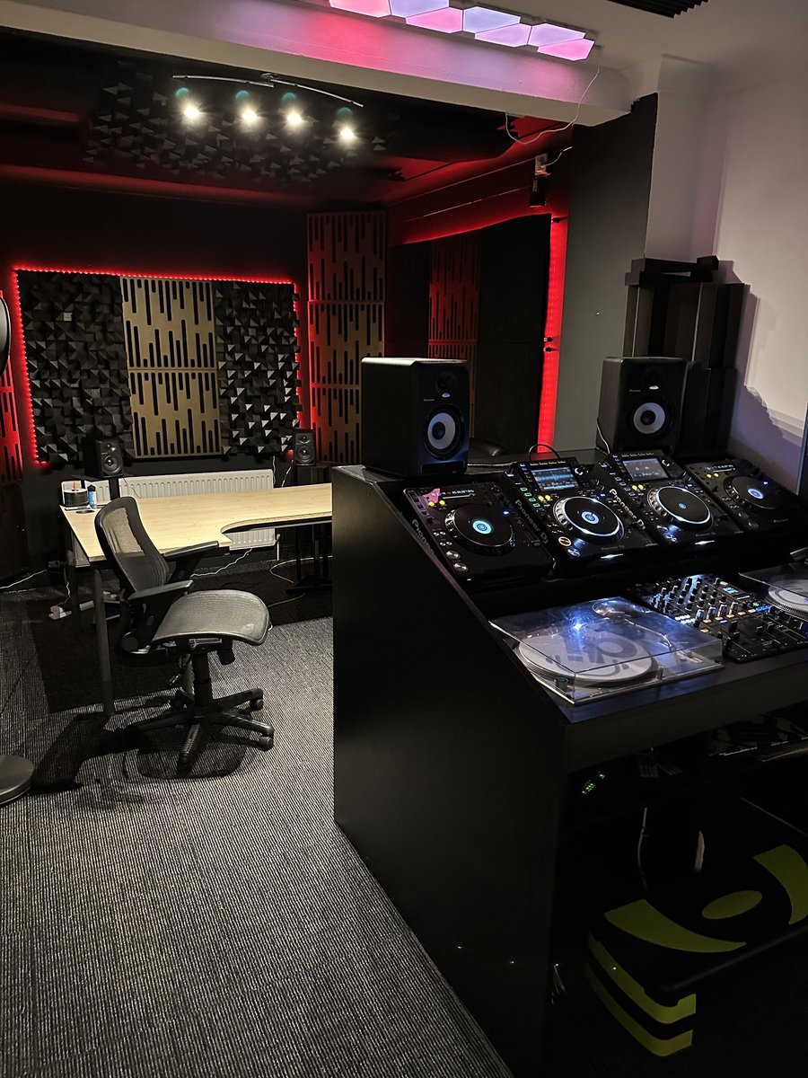 Manchester’s Finest tweet media