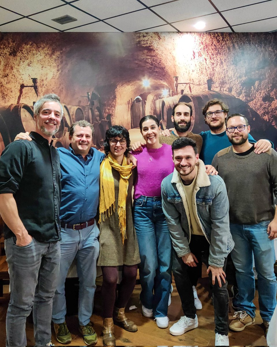 Como somos un equipo deslocalizado, nos faltan Anders, Kim y Diego. Pero qué orgullo formar parte de esto ✌️

#PuedoPorquePiensoQuePuedo