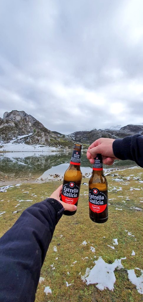 andy__cover2's tweet photo. Tomarse una cerveza en los lagos de Covadonga es bien ✨✨✨✨ https://t.co/sDM5oCBtjV