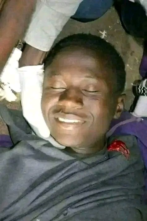 JawadAbu29's tweet photo. One of the selfless #martyrs of the #ZariaMassacre smiling as his soul left his body💔

Surely from ALLAH we came and to ALLAH is our eventual return.

#ZariaMassacre https://t.co/yW5RW8h86u