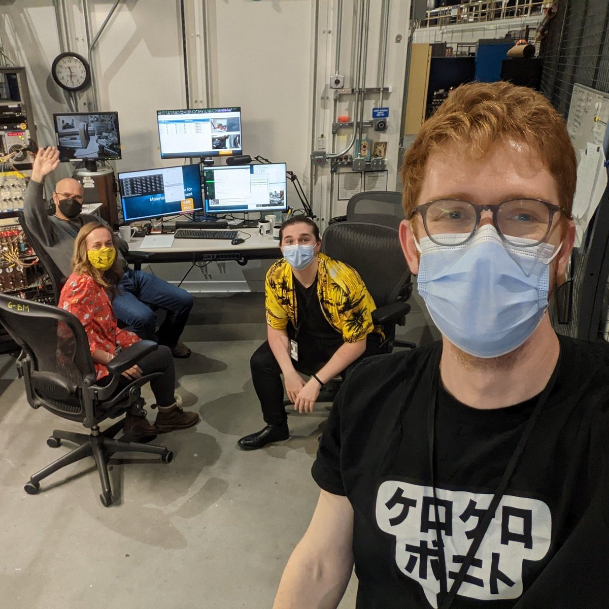 LathamHaigh's tweet photo. Had a fantastic few days @BrookhavenLab doing some XAS with the wonderful @clairecorkhill @LukeTTownsend and the x-ray wizard Bruce! Lots of laughs, board games, and beautiful synchrotron photons! https://t.co/Mg7ubLdl3g