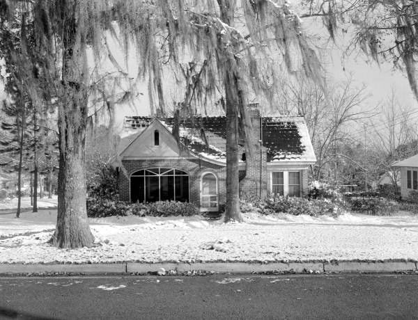 FLMemory's tweet image. Brick house and yard dusted in snow, #Tallahassee, #Florida, 1958. General Photographic Collection, 1845-2016. State Archives of Florida, Collection M82-5, Image PR12238. 

Link: floridamemory.com/items/show/106….