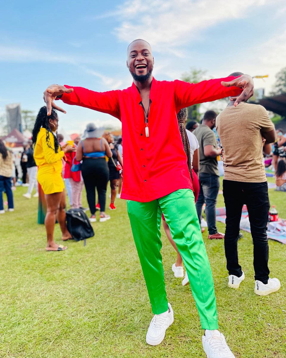 RamahKizito's tweet photo. Blankets & Fine😅
I had so much fun yesterday & I must say @BlanketsNWineUG has really understood the concept of delivering way above average.
Every edition has it’s own vibe but yesterday’s was way up in the skys. When is the next?😁
Outfit Custom-made by @IziApparel https://t.co/FZMqysUxvU