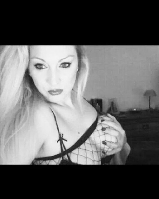 Te espero en mi solita y caliente 🔥 en m&iacute; Skipe  DanielaEvans 😈 https://t.co/kOW1xiCRD5<a href="/tag/anderson"class="tags"><span>#anderson</span></a><a href="/tag/luck_tattoo_madrid"class="tags"><span>#luck_tattoo_madrid</span></a><a href="/tag/smisosenlasomb"class="tags"><span>#smisosenlasomb</span></a>