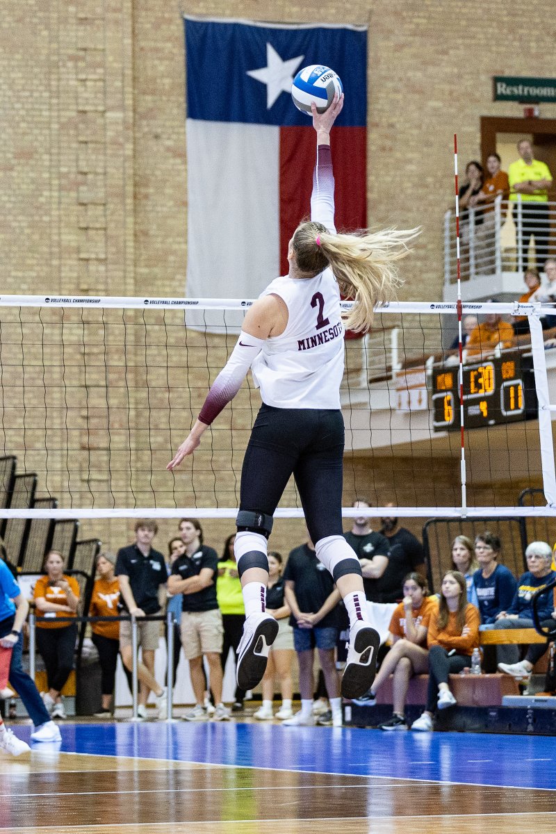 GopherVBall's tweet photo. Big shoutout goes to our favorite Texan, @JennaWenaas!

She made the All-Austin Regional Team after going for nine kills (.421 hitting) and 14 digs Thursday versus Ohio State. https://t.co/GhPklQZ6IE