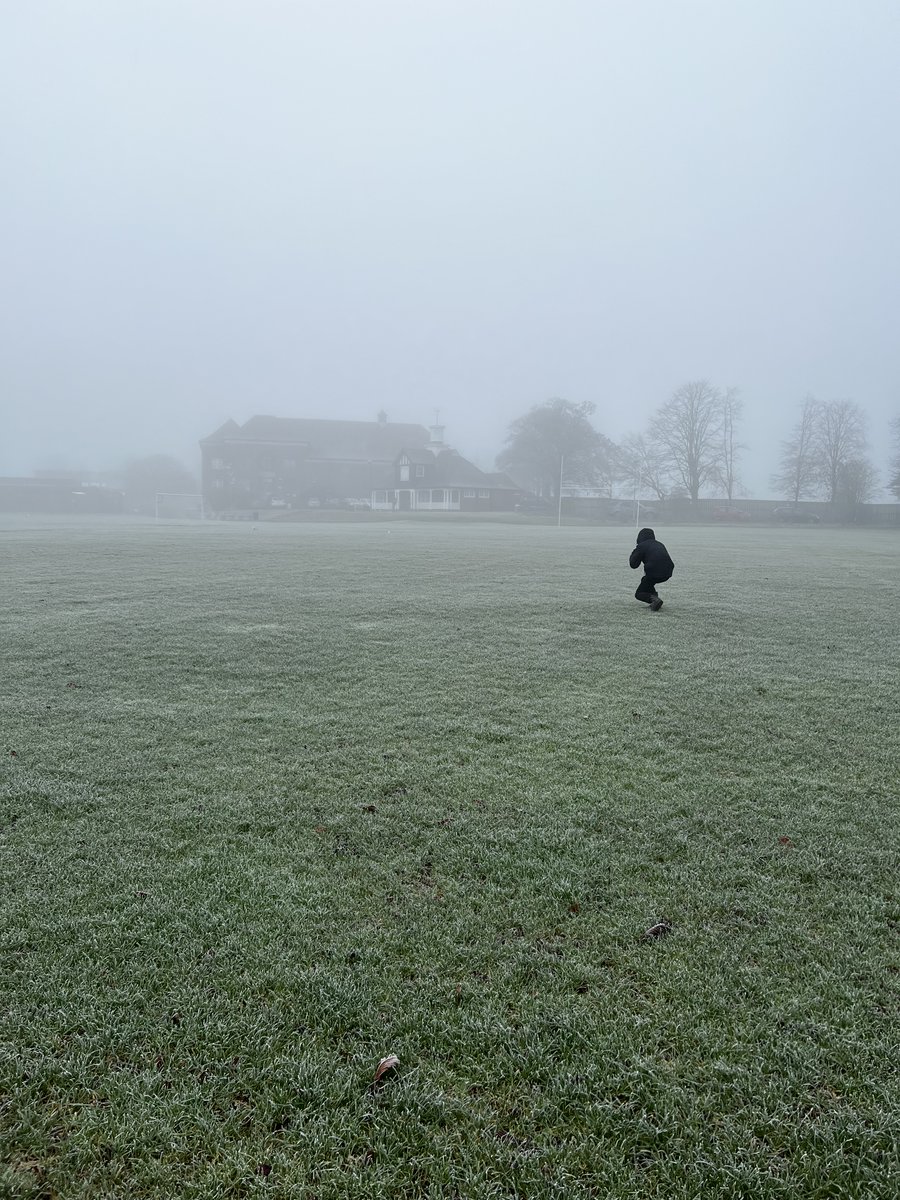A very wintry photo shoot with year 10 today. Lots of close-ups, atmosphere and frost! #perfectweather