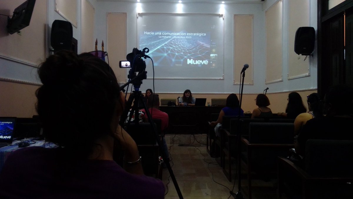 🤳🗣️ Radio Rebelde participa del taller sobre herramientas para la comunicación política y la producción audiovisual en el escenario de convergencia “Hacia una comunicación estratégica”, que se desarrolla en la sede nacional de la Unión de Periodistas de Cuba.

<a href="/periodistascuba/">periodistascuba</a>