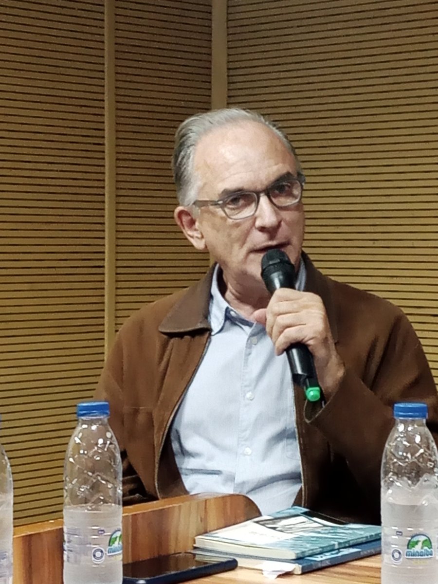 Eclepsidra5's tweet photo. Recital «Vitrales de Alejandría» en Centro Cultural Chacao, con los poetas Luis Gerardo Mármol @MarmolBosch, Beira Lisboa @segunpablo, José Manuel Aguilera @jmaguileraf
Fotos: Alejandra Falcón
#Eclepsidra
#FLIDE2 @provea https://t.co/EwgOPH7RWa