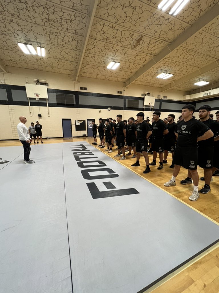 USPanthers's tweet photo. ⚡️PHASE 1 - INTRO - MAT DRILLS⚡️

Today we introduced the Heart &amp; Soul of our Off-Season - MAT DRILLS💥 Your Panthers are about to embark on our Panther Football Off-Season Phases which require a lot of sacrifice, sweat, character, and determination⚡️

#PantherABC’s
#PantherDNA https://t.co/eeo2UM9RWd