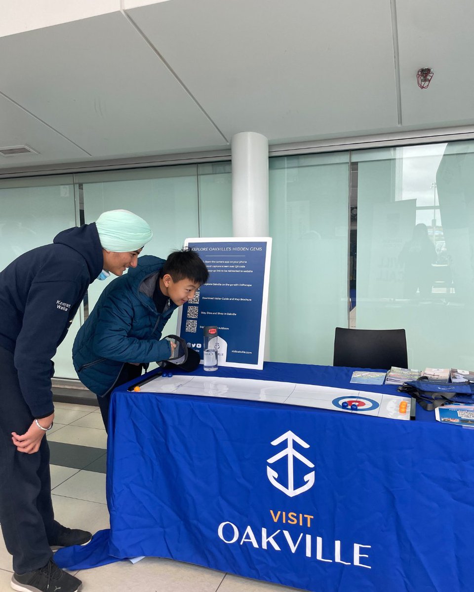 VisitOakville's tweet photo. Thank you to everyone who stopped by our booth at #Pinty’sGrandSlamofCurling event (at Sixteen Mile Sports Complex)! We had a great time chatting and meeting with all of you! These past six days have truly been a blast! #curling #oakville https://t.co/VTHKAfXptt