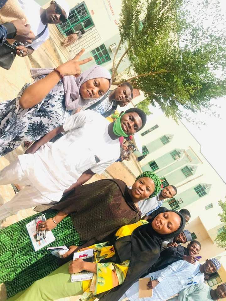 SasGraphix's tweet image. Una good afternoon lovelies