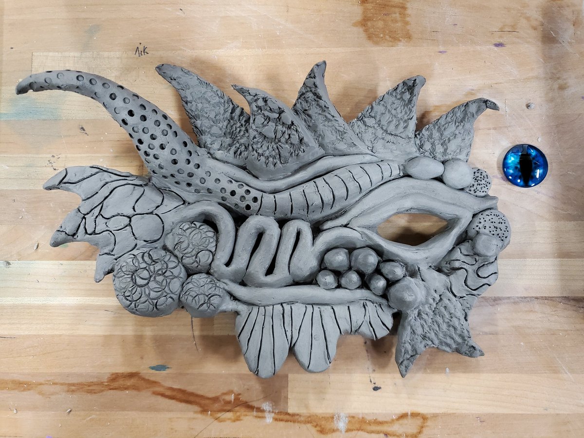 Laura Schuhwerk tweet media