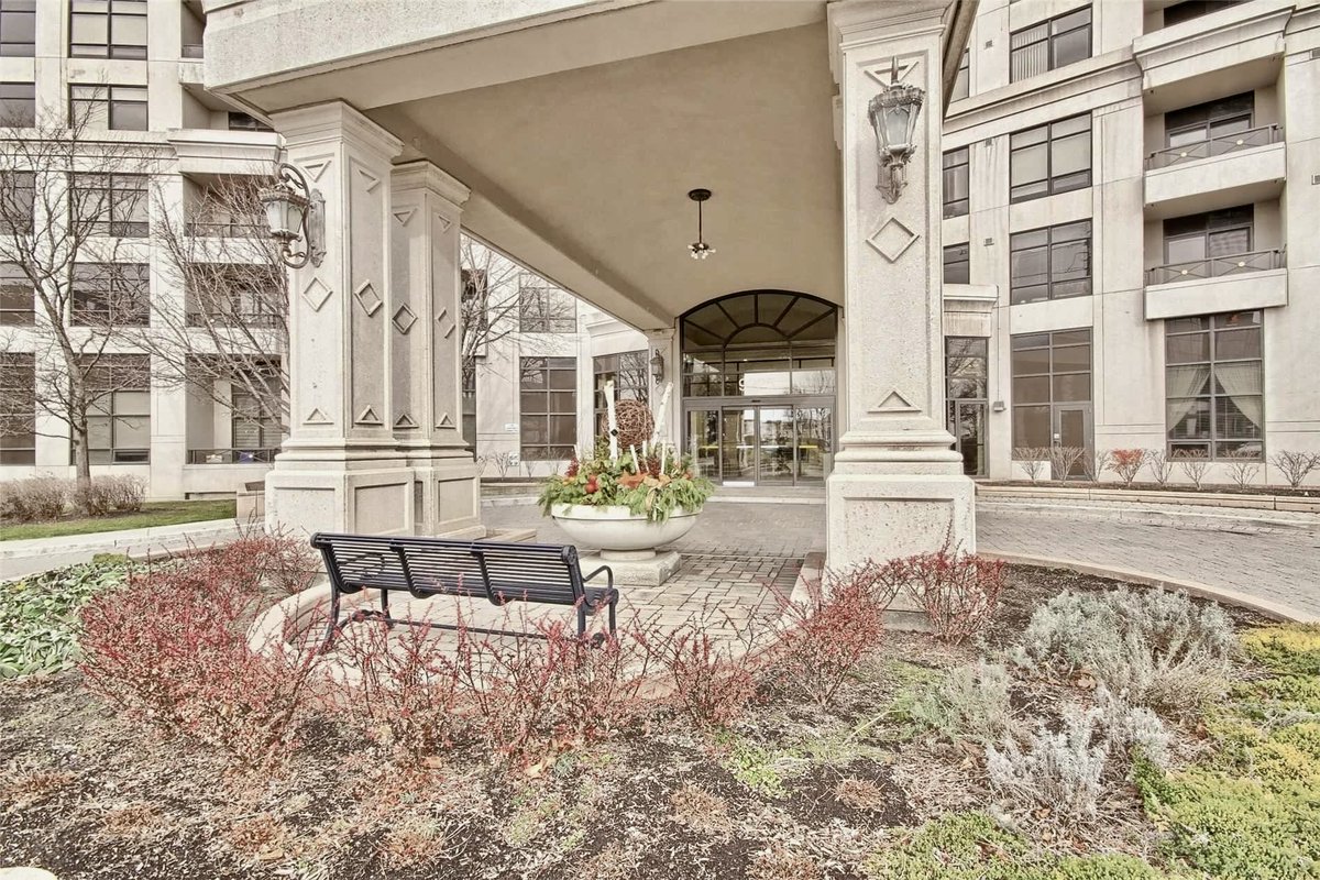 MarieCommisso's tweet photo. Bellaria Condo 9225 Jane Street Vaughan, On Vaughan Maple Condo - Marie Commisso, Steven J Commisso https://t.co/7FWfhlhehx #vaughanrealtor #vaughanrealestate #vaughancondoexperts #maplerealestate #homesforsaleinvaughan #homesforsaleinmaple #vaughanagent https://t.co/e3REJdbaze