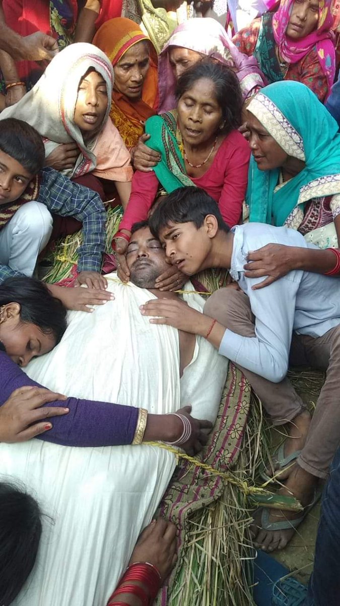 Satyendra singh (@satyend71599139) on Twitter photo यूपी में22साल से कार्यरत लाखों शिक्षामित्र बेहाल है 2017यानी पिछले पांच साल माननीय गणों का विधान सभा में #शिक्षामित्र संबंधी <a href="/UPGovt/">Government of UP</a> ने असलियत में आर्थिक तंगी ,बीमारी, परेशानी से हारकर पांच हजार से अधिक शिक्षामित्र आत्महत्या कर चुके हैं यूपी में22साल से कार्यरत लाखों शिक्षामित्र बेहाल है 2017यानी पिछले पांच साल माननीय गणों का विधान सभा में #शिक्षामित्र संबंधी <a href="/UPGovt/">Government of UP</a> ने असलियत में आर्थिक तंगी ,बीमारी, परेशानी से हारकर पांच हजार से अधिक शिक्षामित्र आत्महत्या कर चुके हैं