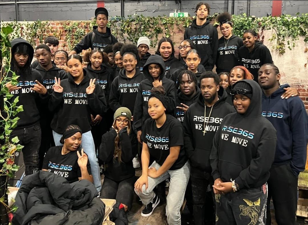 EasternCurve's tweet photo. We love @365_rise for the mentoring & educational support they offer young people in Hackney, and in turn the work these inspiring young people do within their neighbourhood & community. On Day 12 of #hackneyadvent22 we’re celebrating all they've achieved this year - it's a lot! https://t.co/ZY3RnH92H8