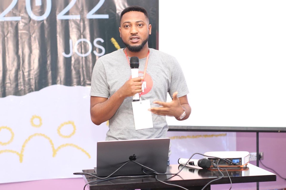 mo_amama's tweet photo. Really enjoyed speaking about design tokens and CSS utility classes and how they all come together to help design and engineering teams have a truly single source of truth for styling. 

Welldone @LorrieJayy and team. #DevfestJos https://t.co/3mhK1gAVNW