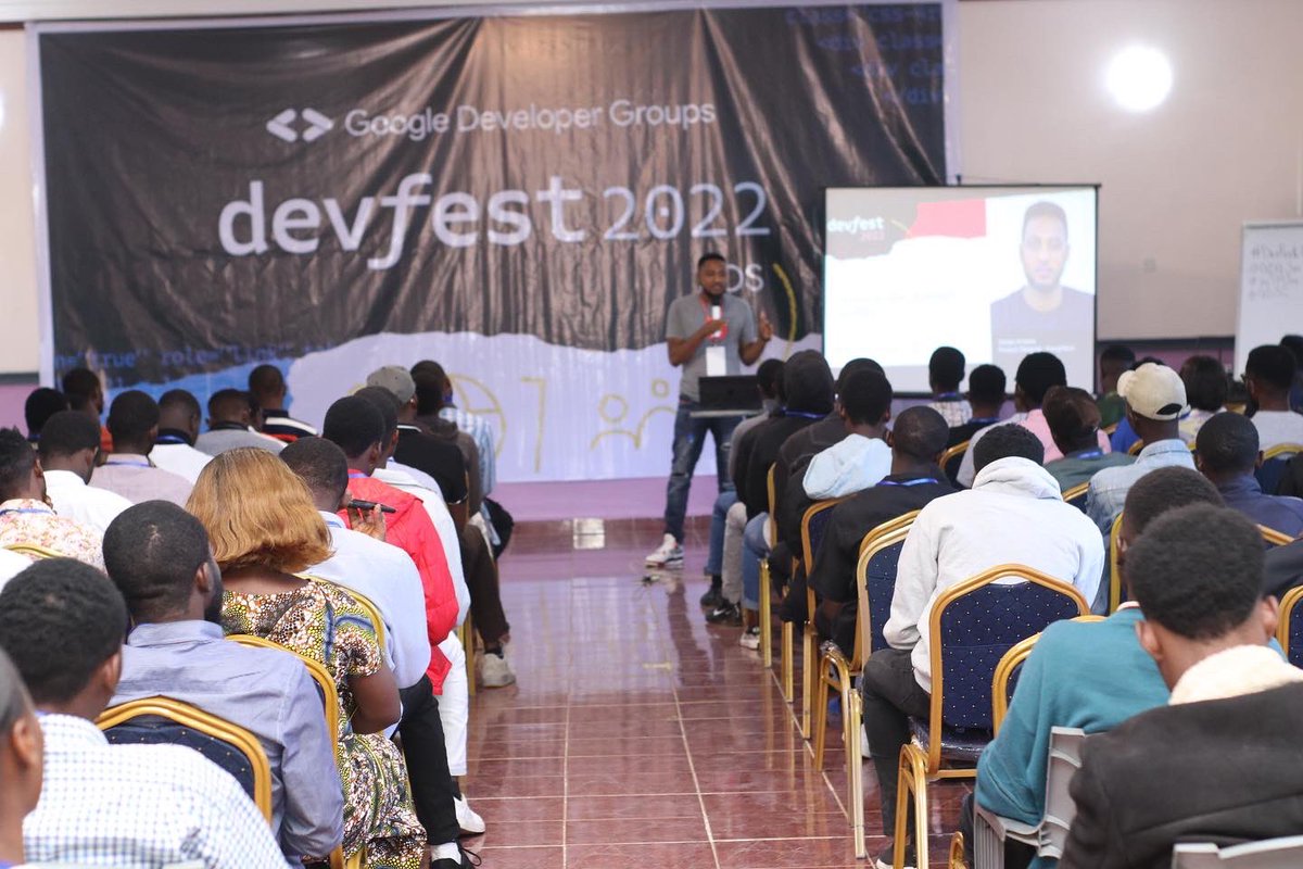 mo_amama's tweet photo. Really enjoyed speaking about design tokens and CSS utility classes and how they all come together to help design and engineering teams have a truly single source of truth for styling. 

Welldone @LorrieJayy and team. #DevfestJos https://t.co/3mhK1gAVNW