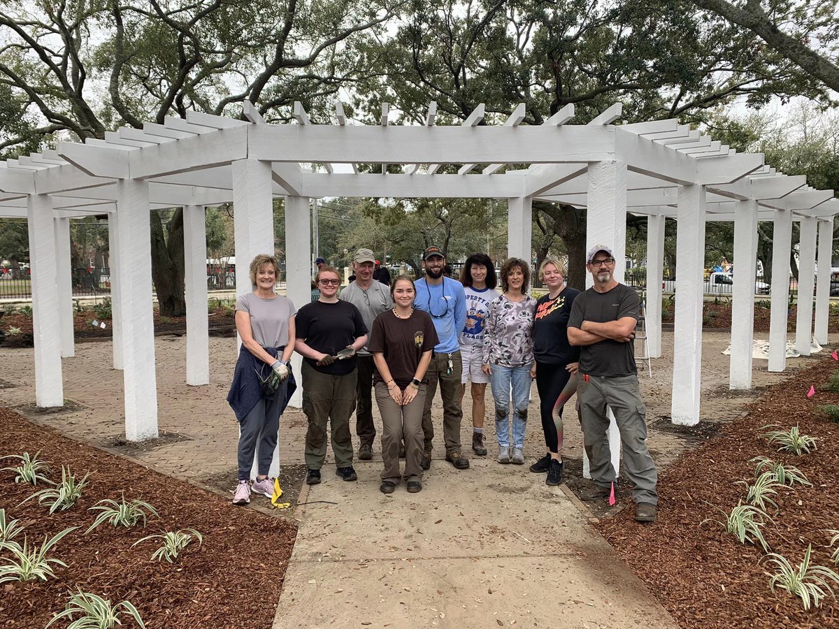 tridenttech's tweet image. Trident Tech Horticulture students and faculty recently volunteered to help revitalize Mary Conway Park in downtown Charleston.
