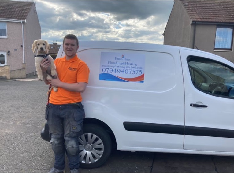 Euan Ross &amp; Scott Enfield have seen the downside of using traditional tapes or hemp &amp; paste to #seal #threaded #joints. Now using #LOCTITE® 55 pipe sealing cord, both agree it takes a fraction of the time to create a secure and clean seal. @HenkelUK
ow.ly/JZWN50M12cS