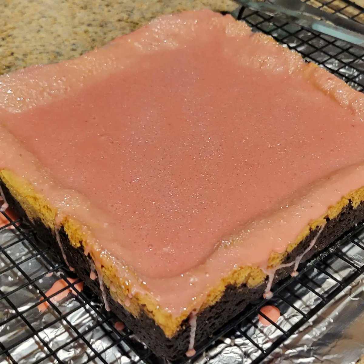 BbBroomfield's tweet photo. These Neapolitan Sugar Cookie bars are a baked take on the traditional ice cream. There are two layers of sugar cookie, chocolate and vanilla, and a layer of raspberry glaze on top! We've topped ours with sparkling sugar for a little extra shine this week!
#BakeOfTheWeek https://t.co/3WbWQ1rD9Y