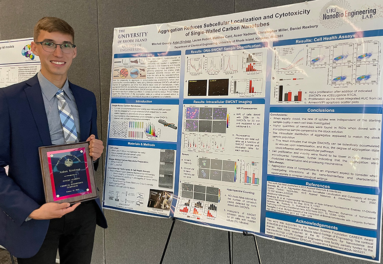 URIEngineering's tweet image. Time management is crucial for Aidan Kindopp, who majors in chemical engineering and French at URI, while running on the cross country and track &amp;amp; field teams. 👉 bit.ly/3FkaDYk  #A10TF  @ChemEngMag