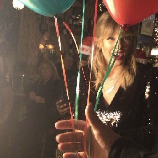 delicatereps's tweet photo. it's december 13th here.. why am i crying over my emotional support blonde singer turning 33??? HAPPY BIRTHDAY TAYLOR SWIFT https://t.co/bqR0cWIHuK