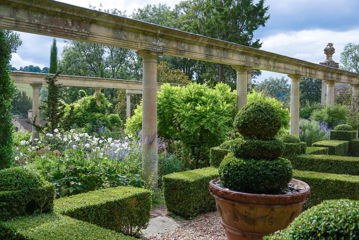 VisitWiltshire (@visitwiltshire) on Twitter photo Spot familiar backdrops from action movies to Jane Austen classics, Wiltshire makes an ideal location for all sorts of screenings!
📸Fonthill Lake
📸<a href="/IfordManor/">Iford Manor</a> Gardens
#timeforwiltshire Spot familiar backdrops from action movies to Jane Austen classics, Wiltshire makes an ideal location for all sorts of screenings!
📸Fonthill Lake
📸<a href="/IfordManor/">Iford Manor</a> Gardens
#timeforwiltshire