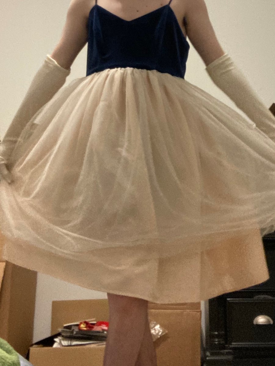 VictortheVict0r's tweet photo. What would you do with me in this dress #gropeme #nsfwaccount #NSFWRP #nsfwcontent #femboynsfw #femboy https://t.co/C2lVGAruff
