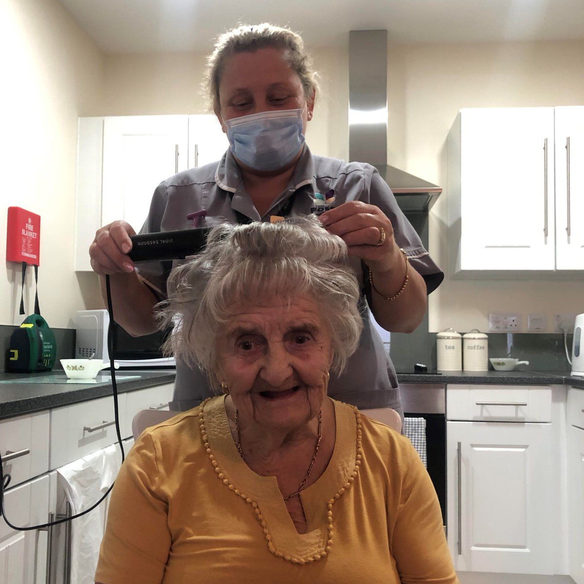 💇‍♀️💈 Who else would love their own stylist?

#Carers like Leanda in #Newark, love to help their clients when they ask for a makeover. I think you'll agree, Beryls new hairstyle looks amazing! 

Great job Leanda 👏