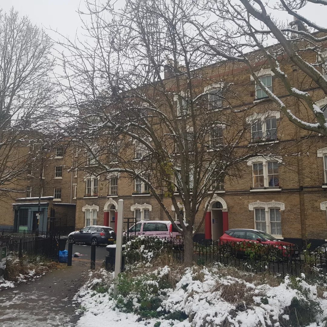 ElephantCafeUK's tweet photo. Snowy Pullens Estate
Walworth, London SE17
❄❄❄❄❄❄❄❄
Looking thro wreath by
@JamJar_Flowers
into Iliffe Yard, and Amelia St
#snowylondon #pullensestate #pullensyards #walworth #SE17 https://t.co/DadbEo9r5J