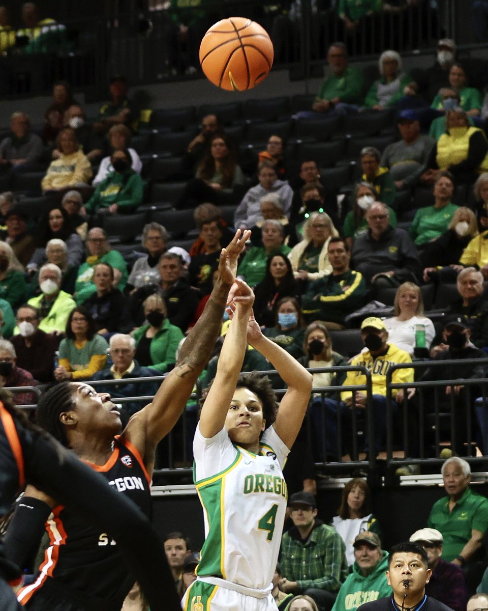 GoDucksMoseley's tweet photo. Nobody better.

After yesterday’s rivalry win, @tehinapaopao12 leads the nation in assist-turnover ratio at 8.75:1, and @endyia_rogers leads the country in three-point shooting with a percentage of 57.14. #GoDucks https://t.co/3S3LzWZVr4