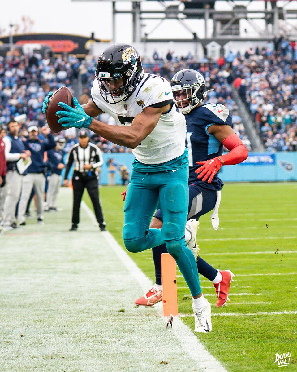 Jaguars's tweet photo. Enhance... enhance...🧐

@zayjones11 | #DUUUVAL https://t.co/NvaDDXxkIn