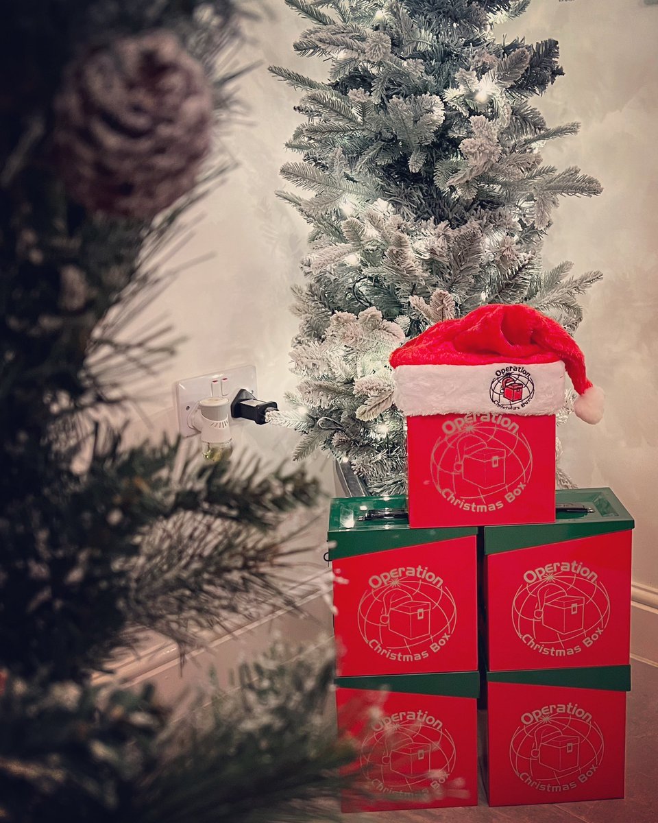 OpChristmasBox's tweet photo. 13 days to go until we find out what is inside those little red boxes! Are you going to be serving overseas away from loved ones this year? Make sure you tag us in your phots! Thanks to all of our sponsors who make this possible. #DeployedAtChristmas #OCB π
πππ¬π§ #Military https://t.co/76m303gwr0