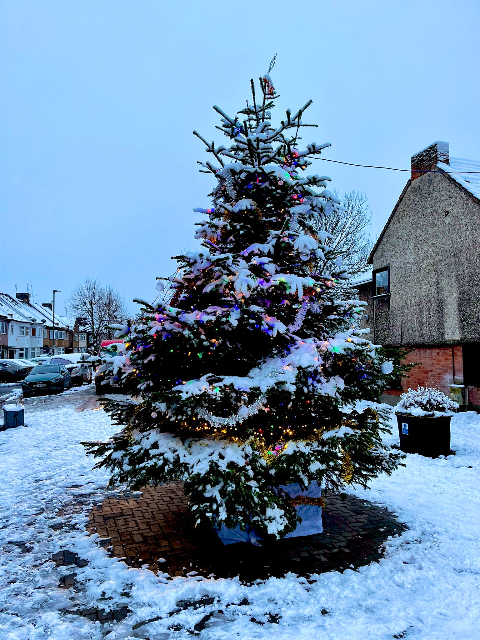 Mill Hill Library (MillHillLibrary) / Twitter