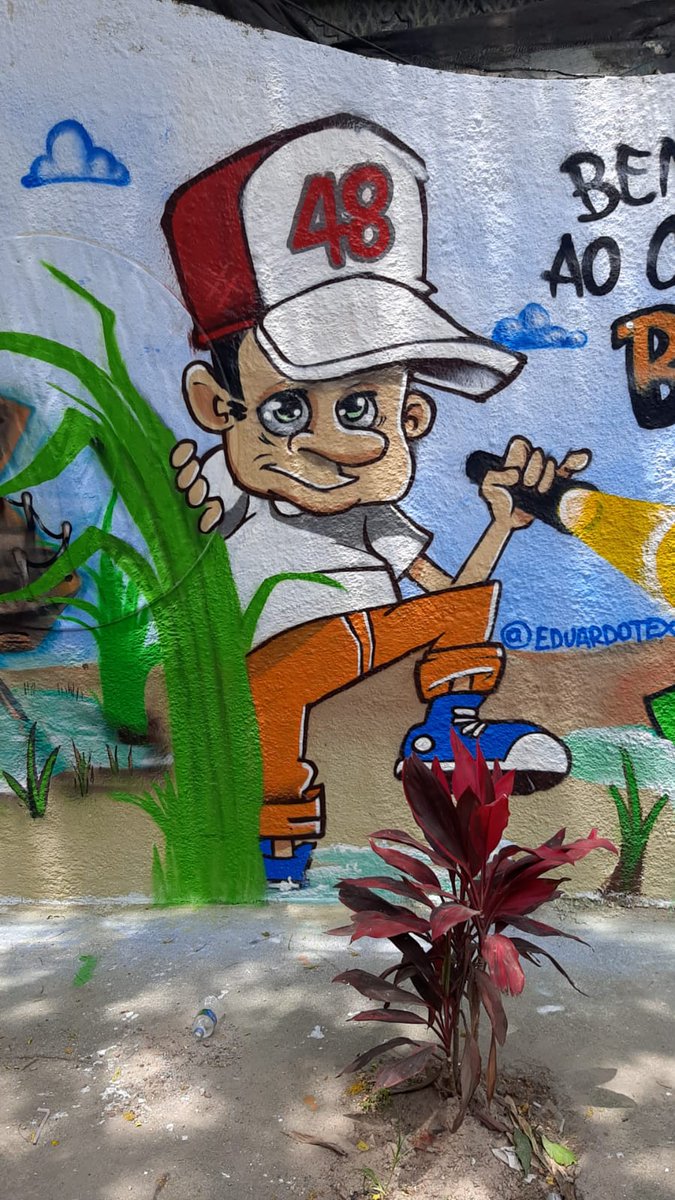 bailedabrejal's tweet photo. Por meio de um evento beneficente, ontem aconteceu uma pequena revitalização da nossa favela por meio de uma arte que é o grafite!🎨

Obrigado a todos que compareceram e trouxeram alimentos ,roupas e o + importante a presença de coração🤍 https://t.co/hfxoRa2a2i