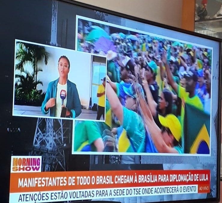 CamargoDireita's tweet photo. Que vergonha, Jovem Pan! Nunca imaginei que chegaria a esse ponto. https://t.co/fFFIdiGbsw