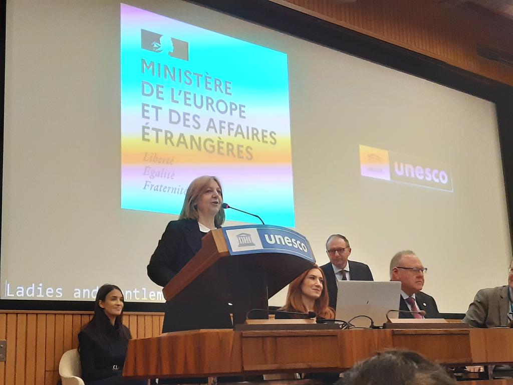 Le 12/12, ouverture à l’<a href="/Unesco/">UNESCO 🏛️ #Education #Sciences #Culture 🇺🇳</a> de la table-ronde sur les carrières dans les OI par Béatrice Le Fraper du Hellen Directrice des #NationsUnies <a href="/Francediplo/">France Diplomatie 🇫🇷🇪🇺</a> avec Michael Emery, DRH à <a href="/IOM_UN/">International Organisation For Migration</a>, et en coopération avec la Délégation aux Fonctionnaires internationaux du #MEAE