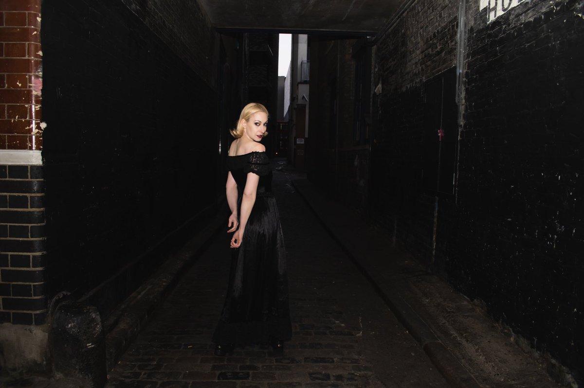 SimonaMartini7's tweet photo. Coming towards the end of the year 🖤🖤🖤

December is another magical month full of changes and growth 😻

Photo by @cristinamassei 
MUA by Ruth Pease
Hair colour by Luigi Buonaiuto @ESHKhair 
Dress by Victim Fashion Street https://t.co/nMhfj4Luvu
