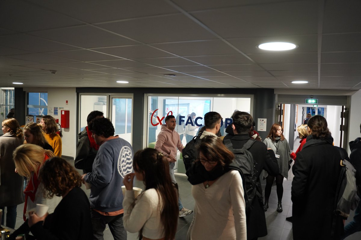 ExceliaGroup's tweet photo. [ #XLVision👁️] C'est l'inauguration de notre XL Factory pour nos étudiants ! 🤩

Découvrez un #espace à la fois physique et #digital, la #XLFactory matérialise la #transformation phygitale🌐

#Excelia #innovation https://t.co/12XOCHV6U2