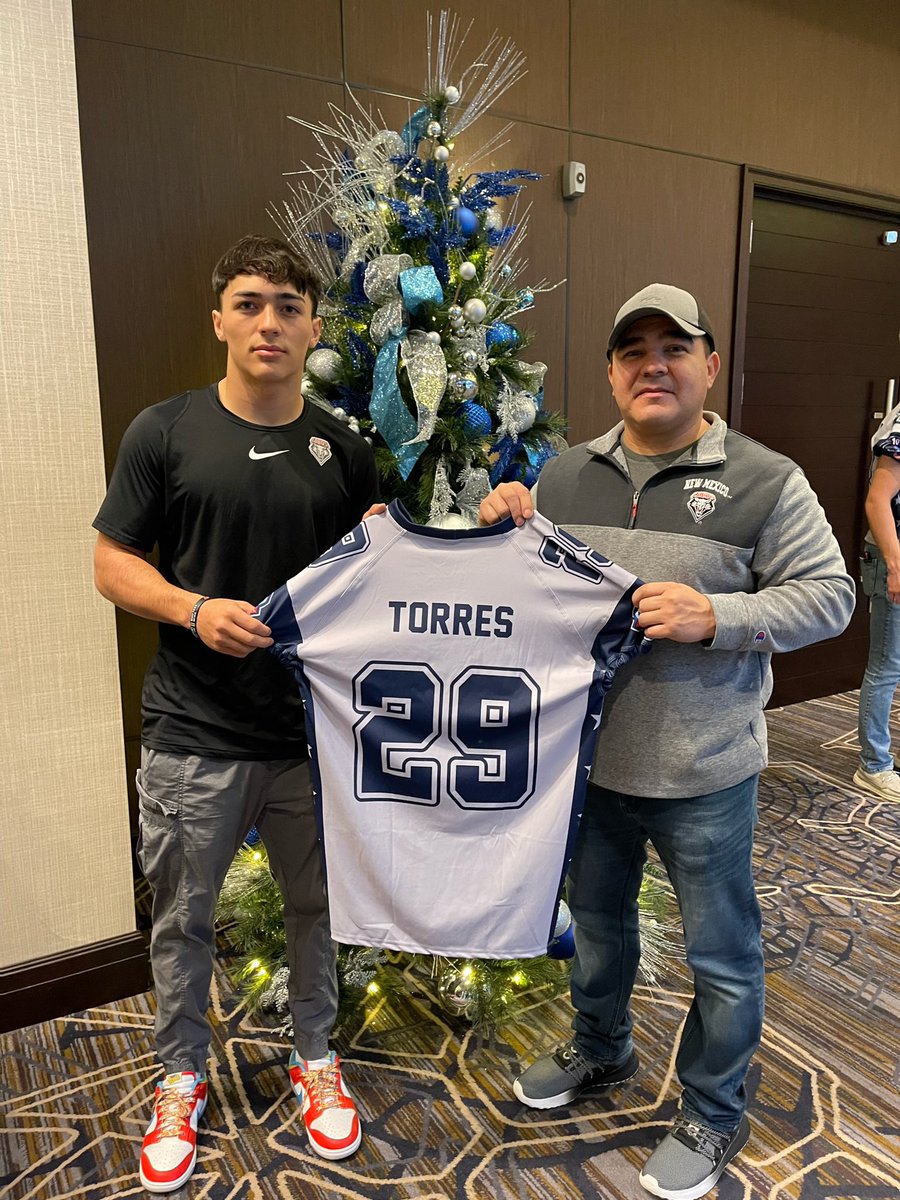 Super excited for the Blue-Grey All American game at AT&amp;T stadium! Kickoff is at 12pm(cst) 12-12-22!