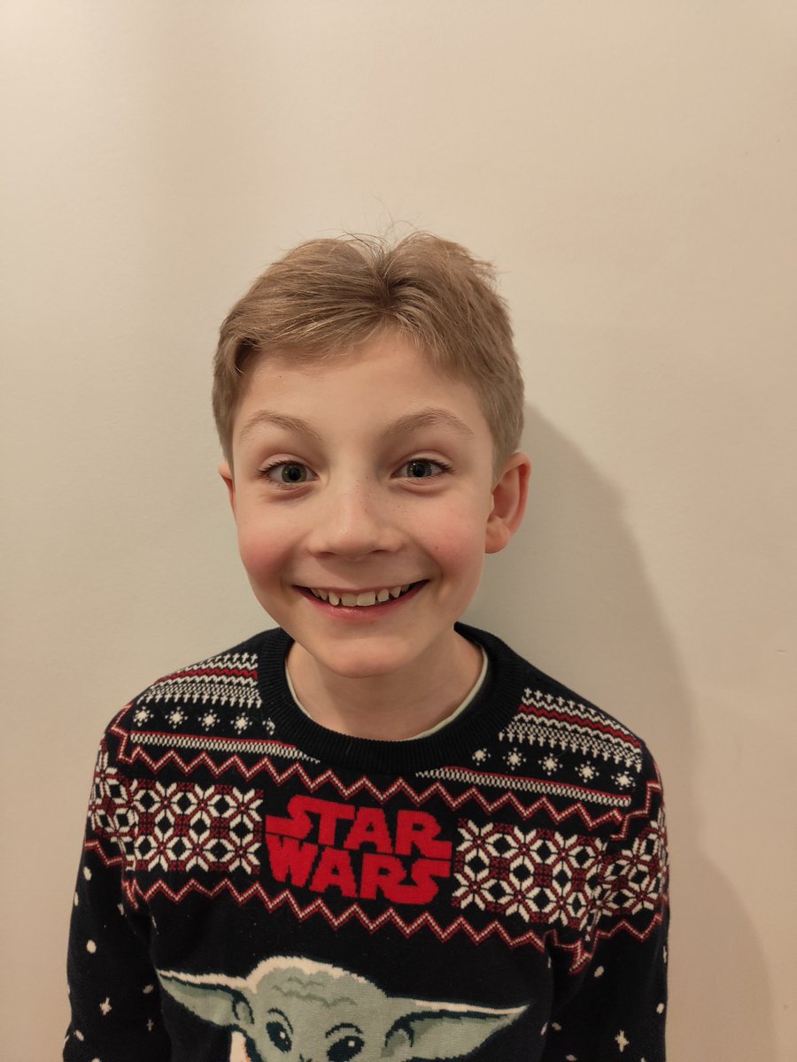 EmmaStan22's tweet image. Before and after. Harrison has donated his hair to Little Princesses and has been raising money for Cancer research in the process. He's asked me to share it with school as some teachers have asked about it. :) @TrinityAcadStE @Cohort2027
justgiving.com/page/emma-stanβ¦