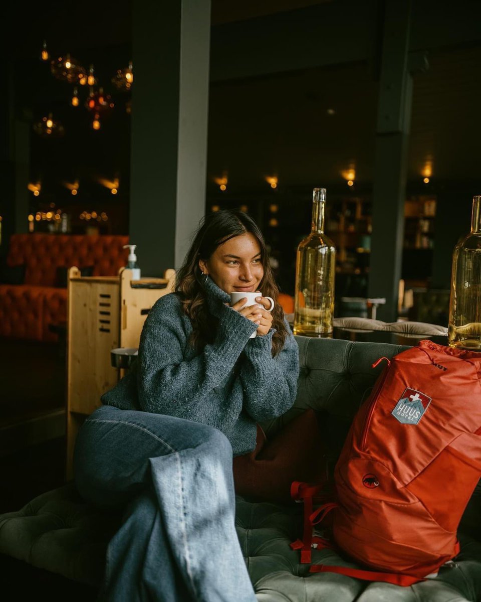 HuusGstaadHotel's tweet image. 🔜 When season opening is only a few days away. Heating yourself up in our lobby with a hot chocolate after a beautiful winter walk through Saanen. 
#hotellife #saanen #gstaad #newseason #WinterIsHere #holidays #inlovewithswitzerland #madeinbern