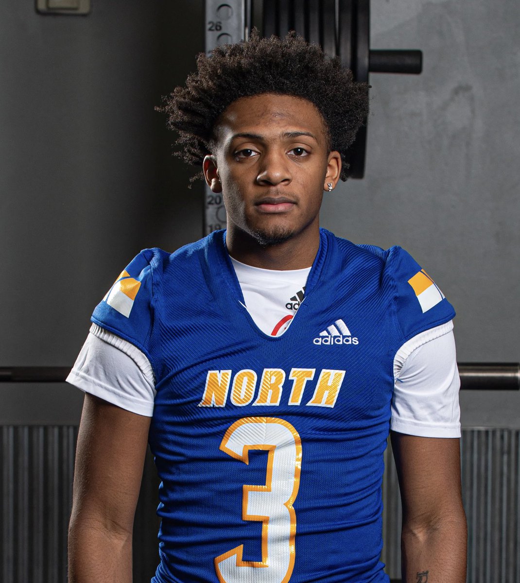 Congrat to <a href="/TrevionneB1/">Tre </a> on his 3rd team <a href="/OWHnews/">Omaha World-Herald</a> All-Metro selection! ✌️🆙