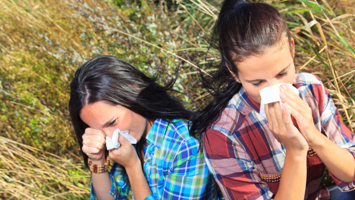 Genius! @Kleenex reached #seasonalallergy sufferers with 'rescue kits' 🤧 when they needed them most! bit.ly/3zDqgrV